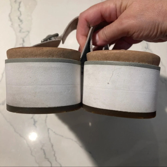 UGG  SZ 10 Ardyne Chunky Platform Silver Buckle Slip On Flip Flop Sandals - Picture 6 of 12